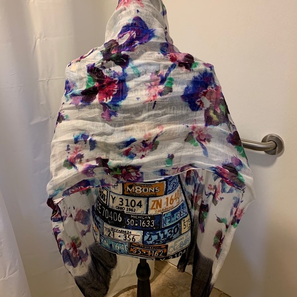 Coldwater Creek Viscose/Linen Blend Floral Print - Picture 5 of 9